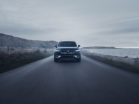 Vì Sao Volvo XC90 Plug-in Hybrid Recharge - Chiếc xe An toàn nhất thế giới ?